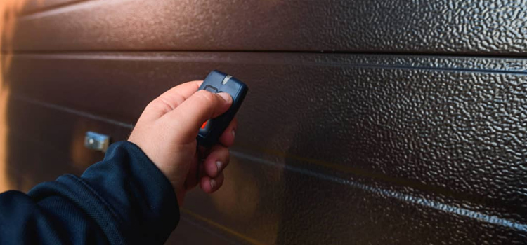 automatic door opener with remote control in Keyes